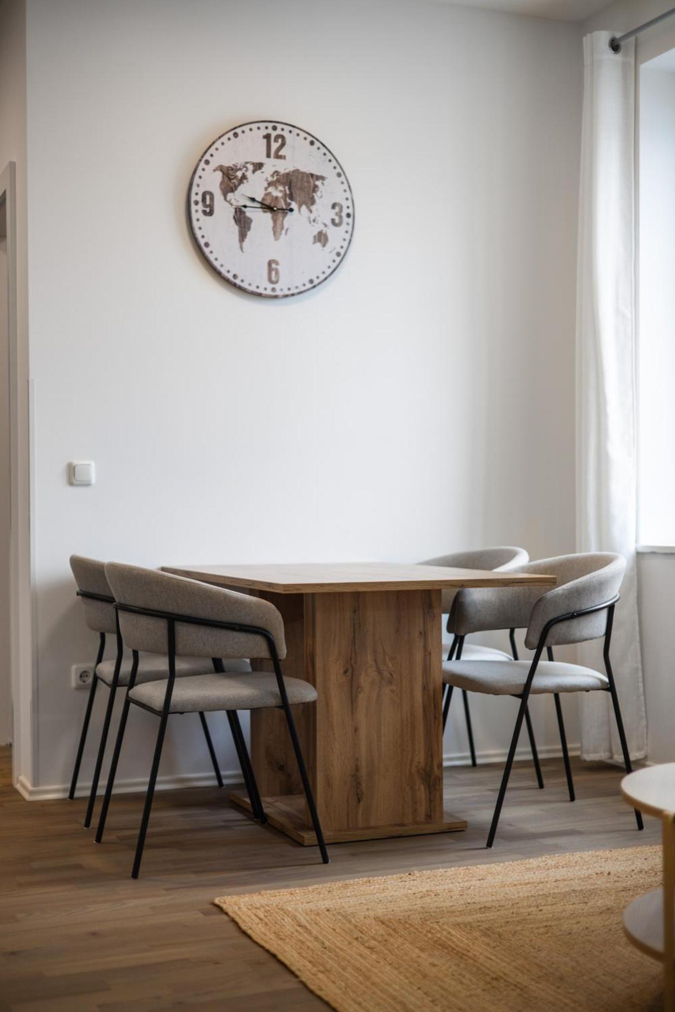 Design-apartments In Der Braunauer Altstadt Apartment